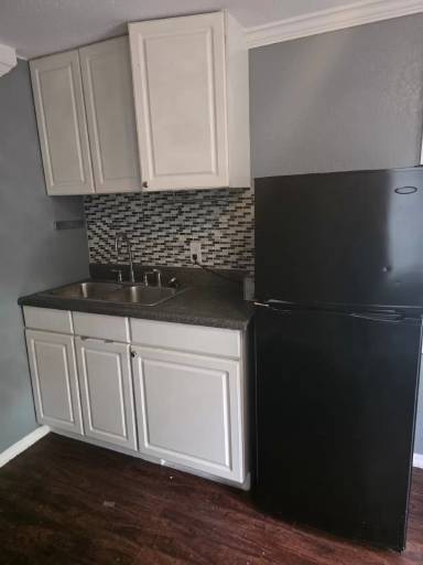 Main picture of 712 Anderson Ave