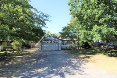 Main picture of 9424 Elm Ave