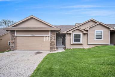 Main picture of 19707 Marinda St