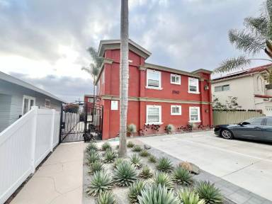 Main picture of 3740 Pershing Ave