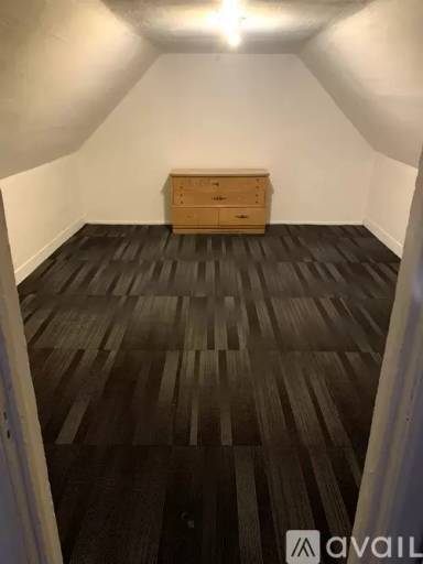 Main picture of 1014 W Main St