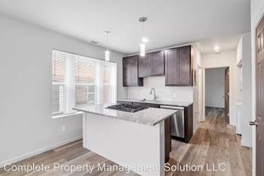 Main picture of 3935 Miami St