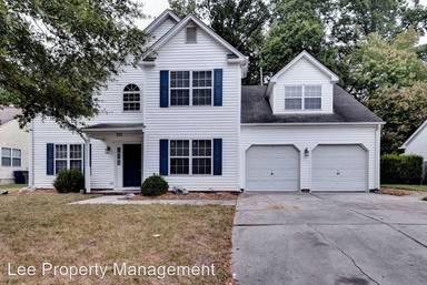 Main picture of 221 Sherbrooke Dr