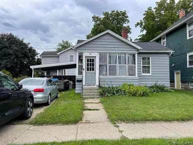 Main picture of 303 W Franklin St