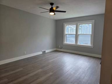 Main picture of 1320 Farnam St