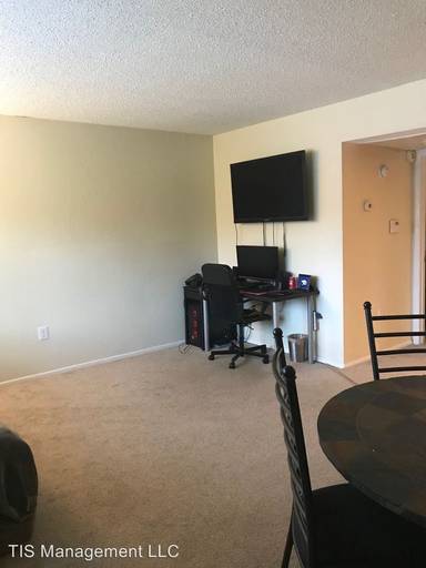 Main picture of 4645 S Kirkman Rd