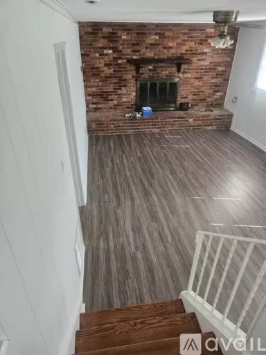 Main picture of 7508 Roxbury Ave