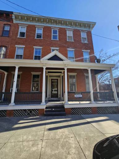 Main picture of 303 N Lime St