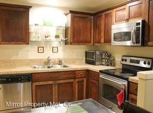 Main picture of 654 NE Garswood Ln