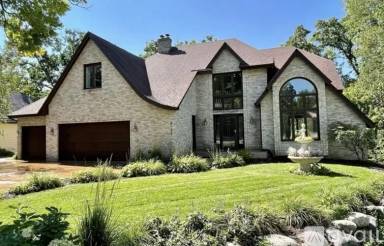 Main picture of 6135 Berkshire Ln N