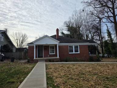 Main picture of 1953 Woodcrest Ave