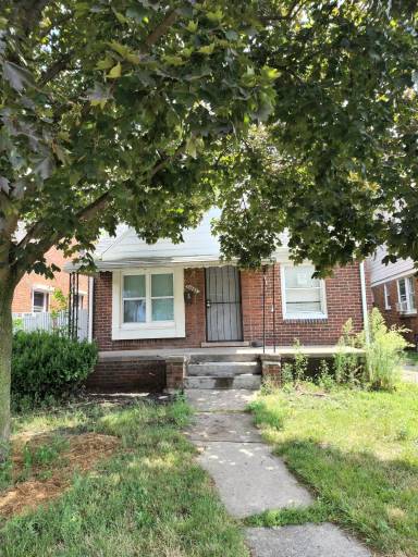 Main picture of 18652 Waltham St