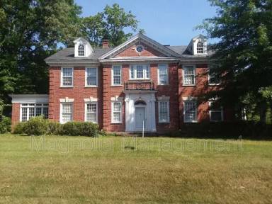 Main picture of 1204 S Garnett St