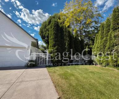 Main picture of 1211 Yellowhawk Way