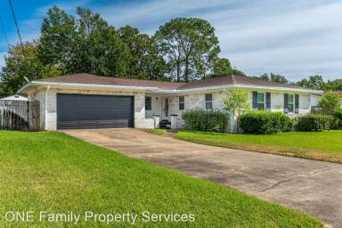 Main picture of 179 Brewer Cir