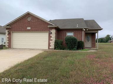 Main picture of 4705 Wildwood Ln