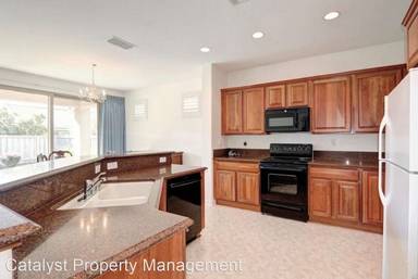 Main picture of 441 Sawmill Ln