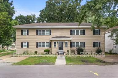Main picture of 1415 Commerce Ave