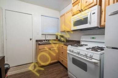 Main picture of 247 Idaho St E