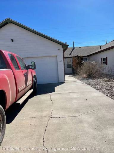 Main picture of 1324 Natalie St