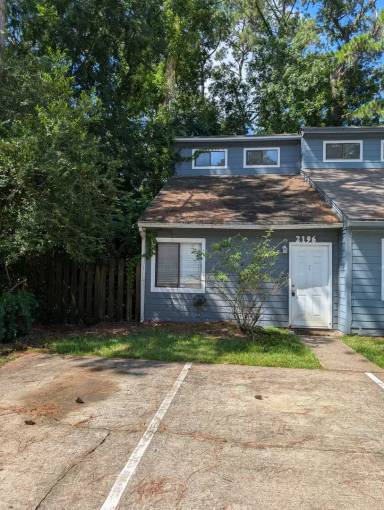 Main picture of 2196 Sandpiper St