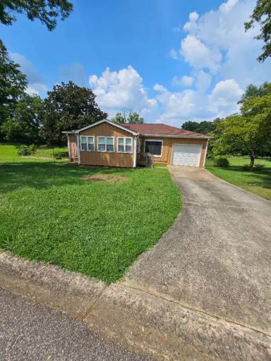 Main picture of 2049 Nancy Cir SE