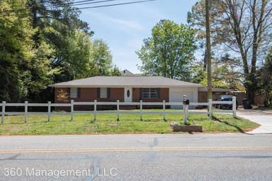 Main picture of 822 Annalue Dr