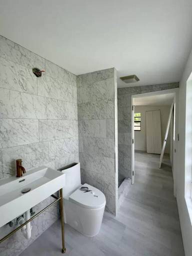 Main picture of 1923 Harbor Ln