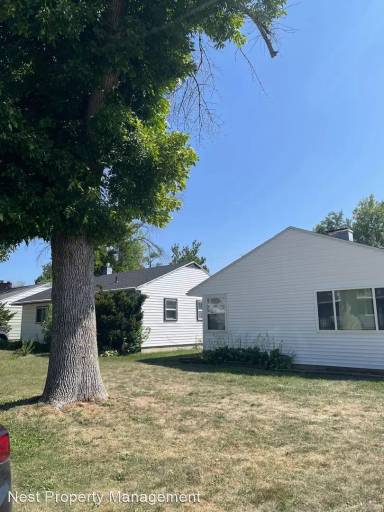 Main picture of 2455 4th Ave