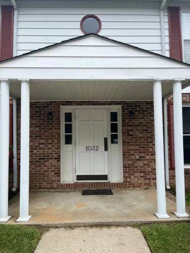 Main picture of 1032 Carriage Dr