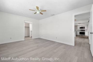 Main picture of 5734 SW 1st Ct