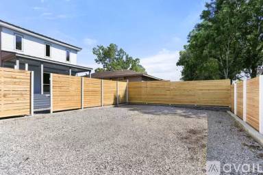 Main picture of 501 Hendee St