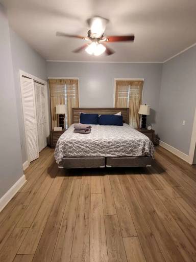Main picture of 208 W 4th Ave