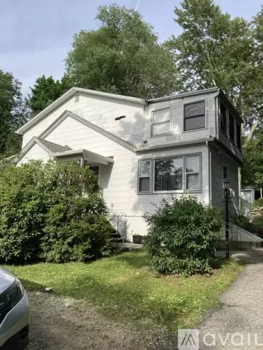 Main picture of 10 Lakeview Ter