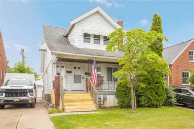 Main picture of 4011 Dawnshire Dr