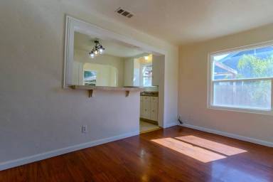 Main picture of 2137 Raymond Ave
