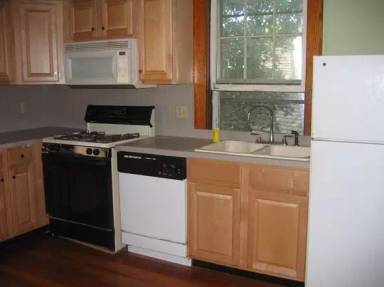 Main picture of 259 Rochambeau Ave