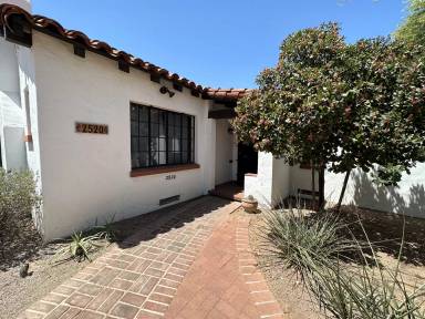 Main picture of 2520 E 4th St