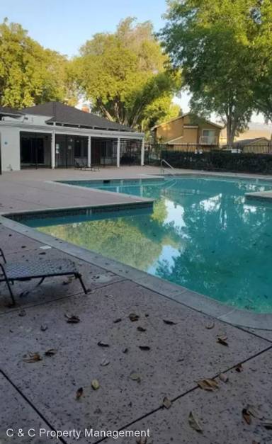 Main picture of 1511 Ivycreek Cir