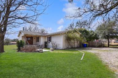 Main picture of 716 Church Ave