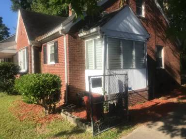 Main picture of 1310 N Independence St