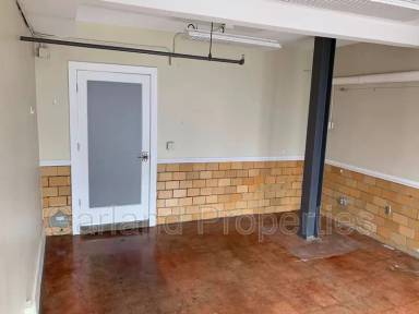 Main picture of 425 Campbell Ave SW