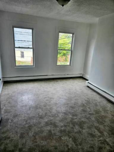 Main picture of 124 Lyon St