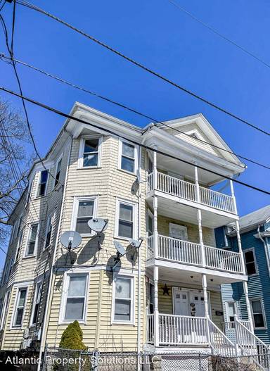 Main picture of 77 Waltham St