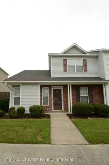 Main picture of 304 Meadowbrook Ln