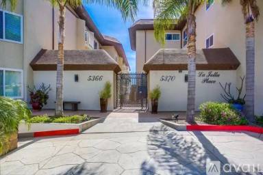Main picture of 5370 La Jolla Blvd