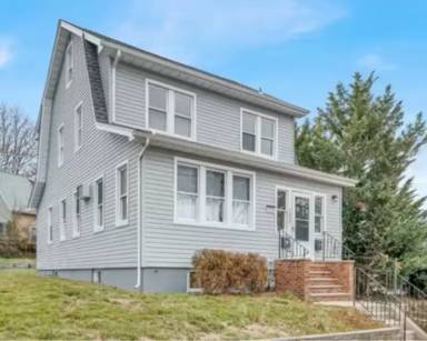 Main picture of 1084 Pine Ave