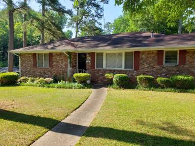Main picture of 286 Sequoia Dr NE