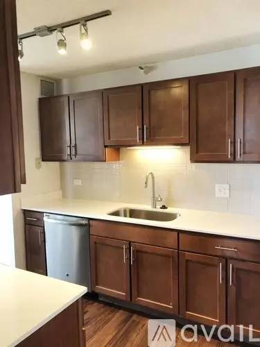 Main picture of 180 N Harbor Dr