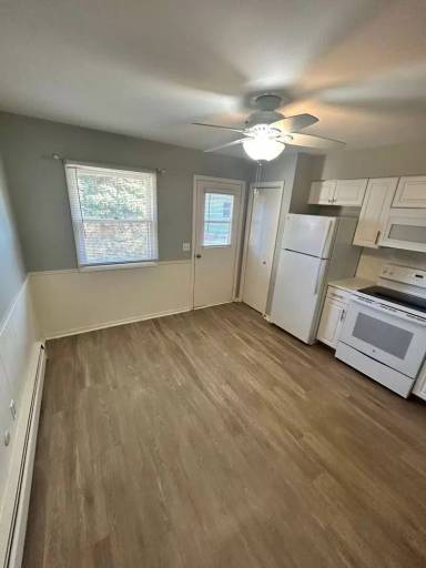 Main picture of 3379 Division Ave SW